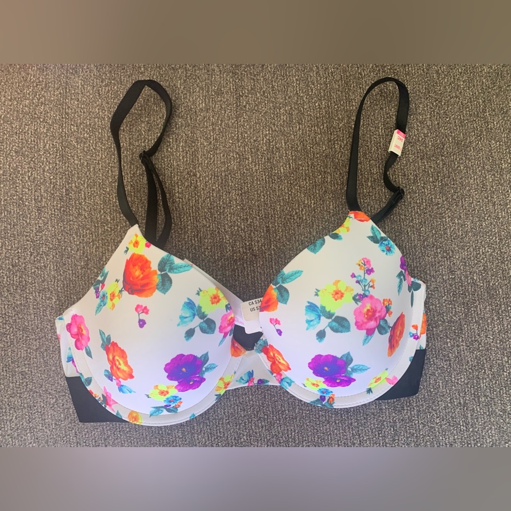 NWT Victoria’s Secret PINK T-Shirt Bra - Size 34C